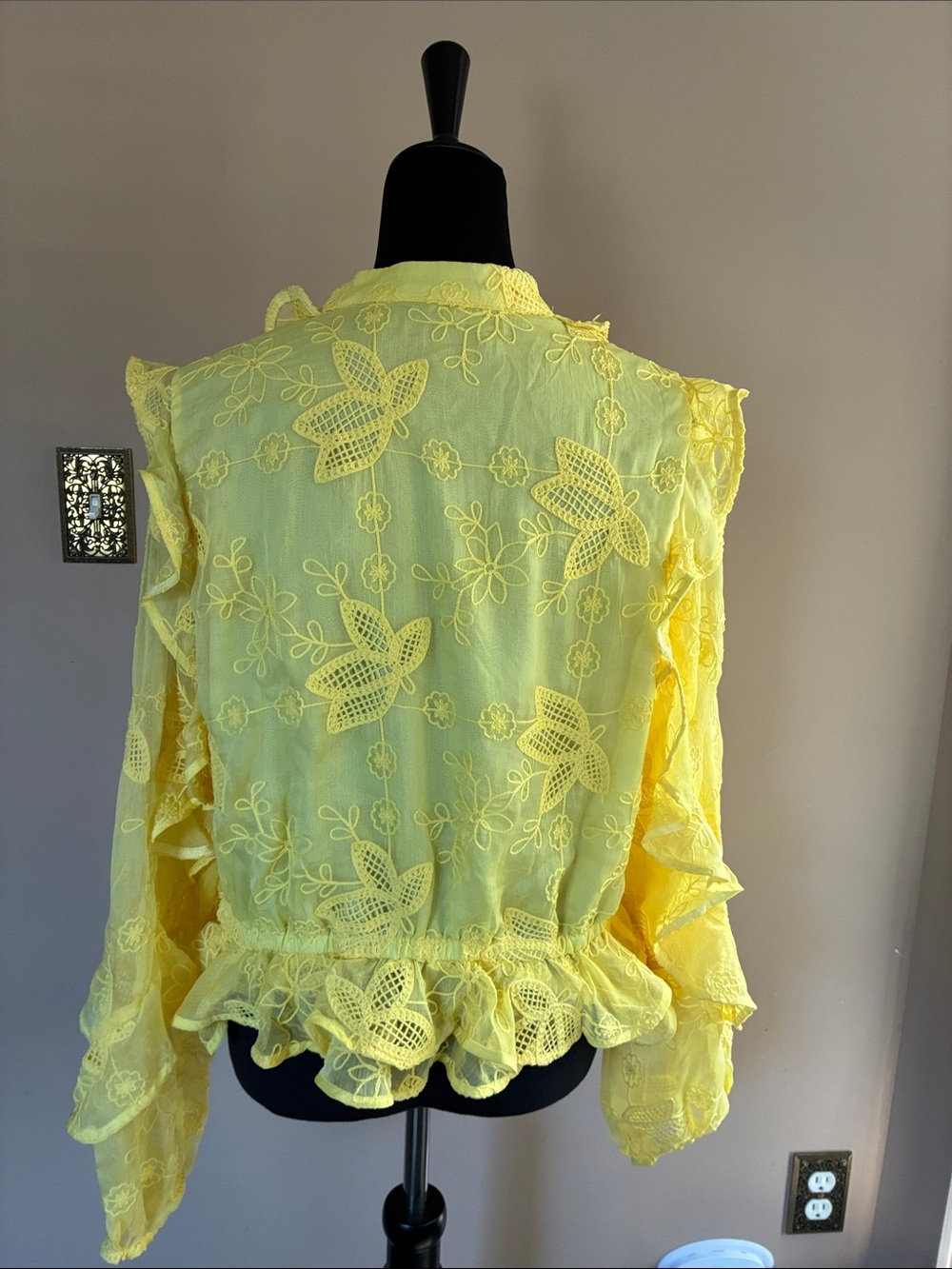 Blouse - Picture 2 of 4